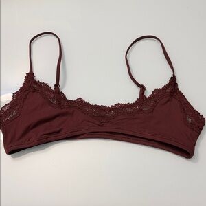 NWOT Rare SKIMS Fits Everybody Lace Bralette